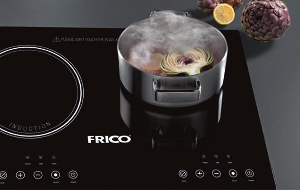 sua bep tu frico 1 1